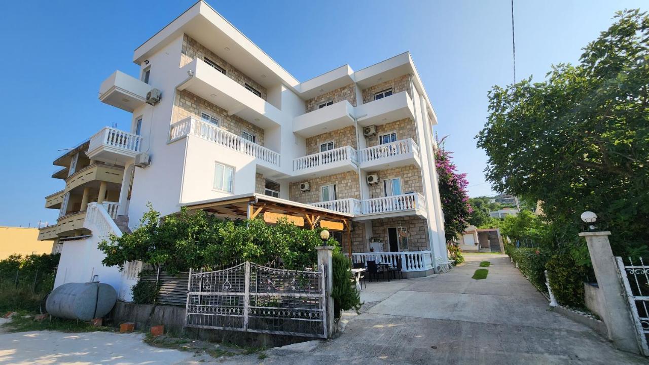 Apartments Cota Guesthouse Ulcinj Exterior photo