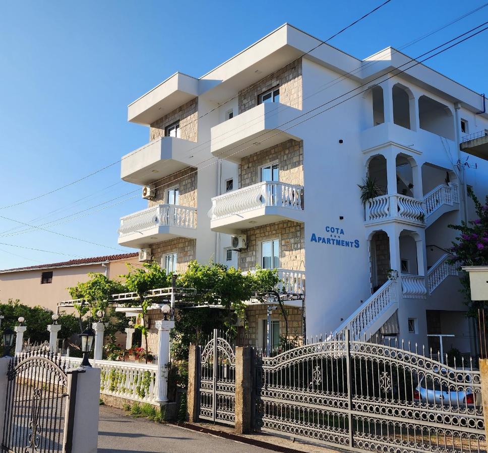 Apartments Cota Guesthouse Ulcinj Exterior photo